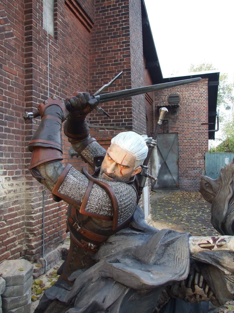 Illustration for article titled Giant Witcher 3 Sculpture Is As Handsome As Geralt